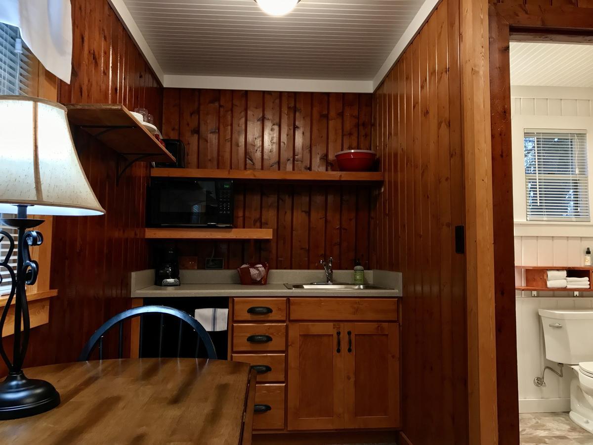 Cedar Ridge Cabins Honor Εξωτερικό φωτογραφία