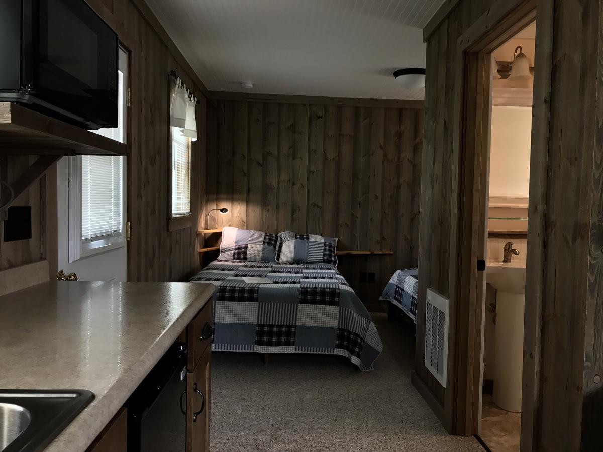 Cedar Ridge Cabins Honor Εξωτερικό φωτογραφία