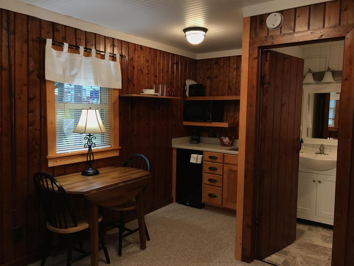 Cedar Ridge Cabins Honor Εξωτερικό φωτογραφία