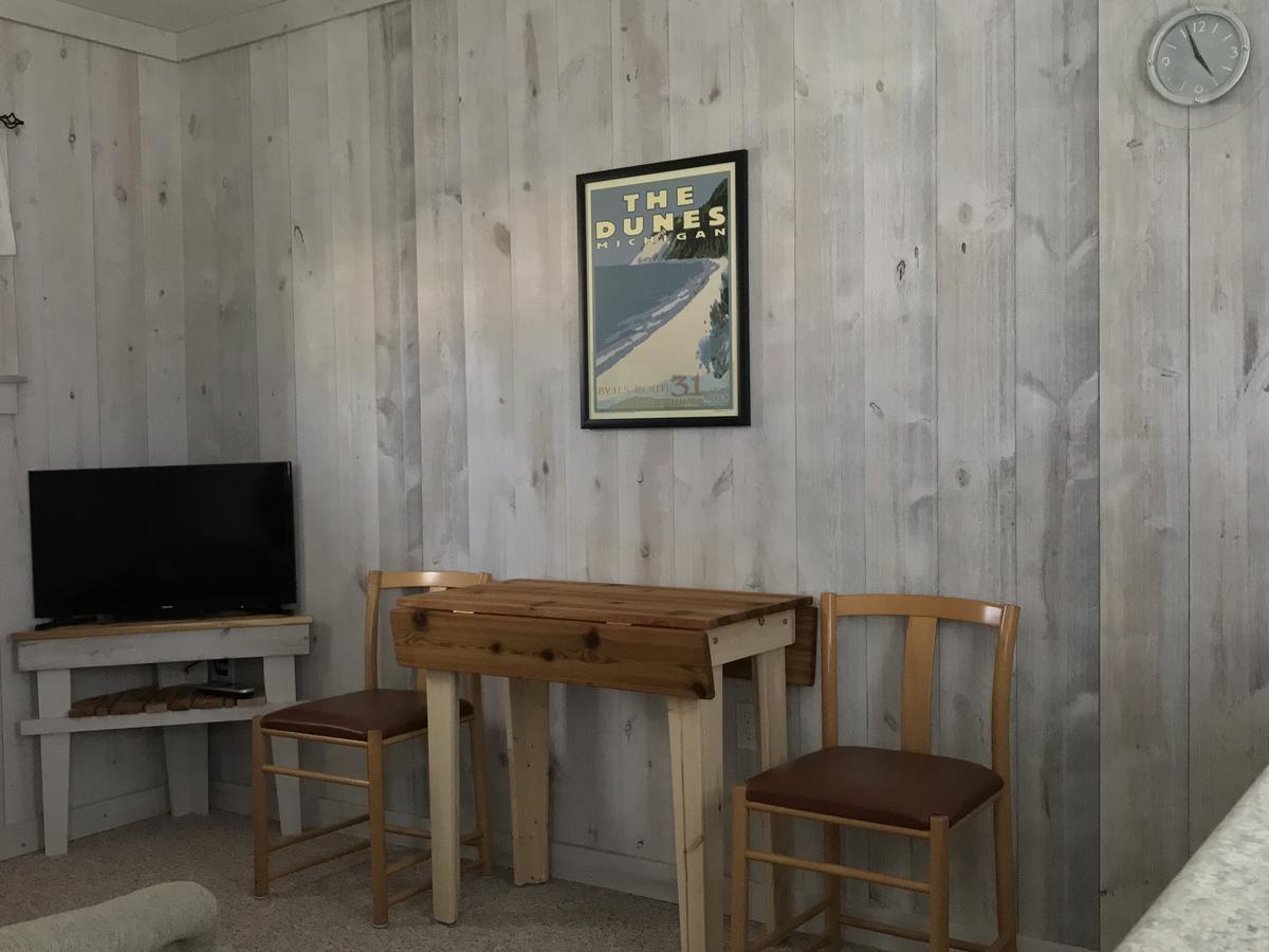 Cedar Ridge Cabins Honor Εξωτερικό φωτογραφία