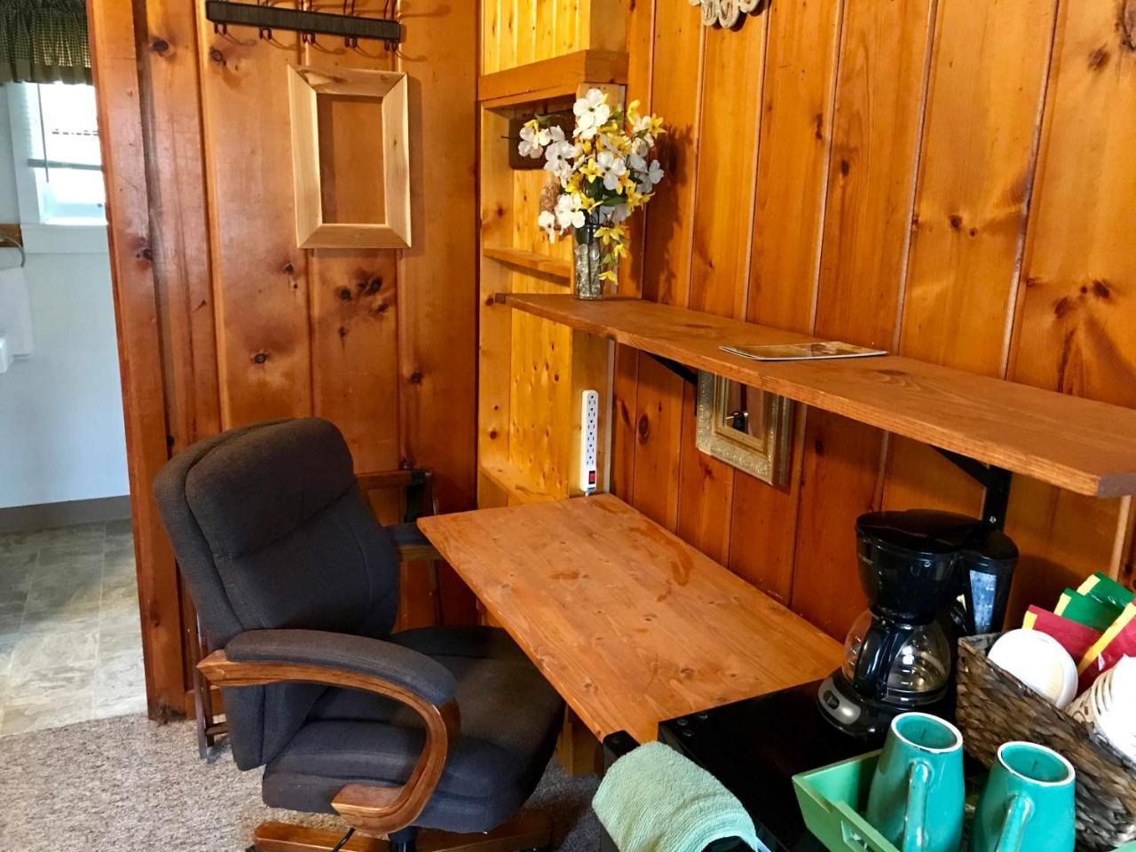Cedar Ridge Cabins Honor Εξωτερικό φωτογραφία